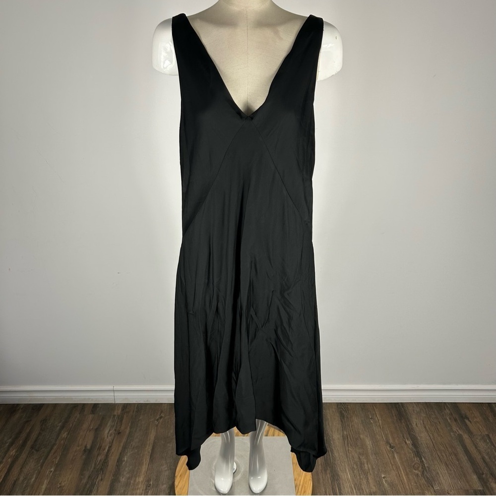 Banana Republic Black V-Neck Midi Dress | Size M | Minimalist Chic LBD NWT ❤️